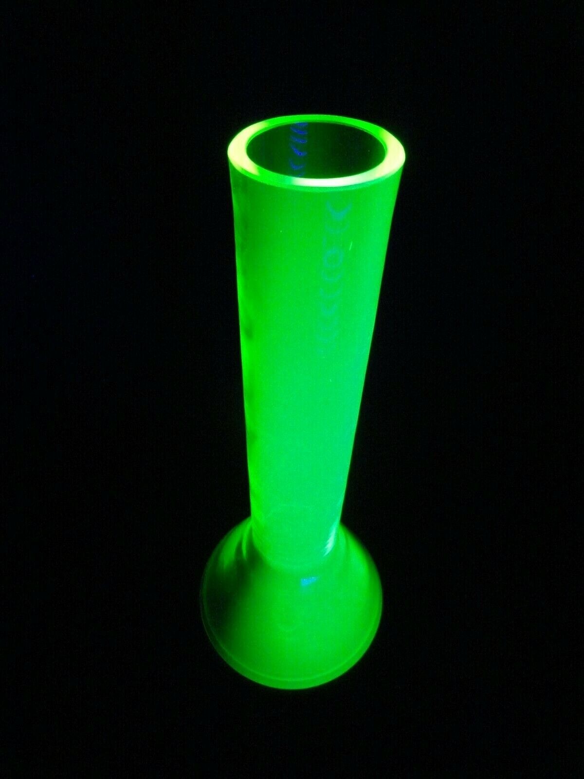 Black Light GLASS - Uranium Vaseline - Hookah Tobacco WATER - 15"x6" KRYPTONYTE