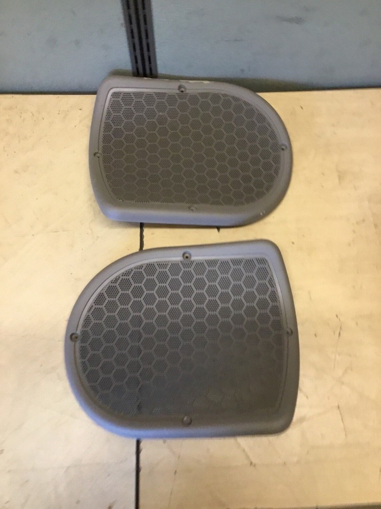 2015 Freightliner Cascadia Sleeper Upper Speaker Covers Both