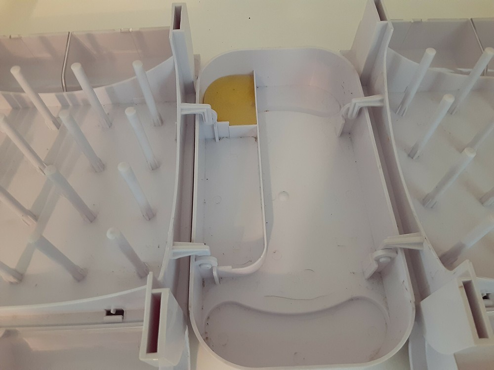 Pre-owned Singer Sew Essentials Storage System. Please Read Description