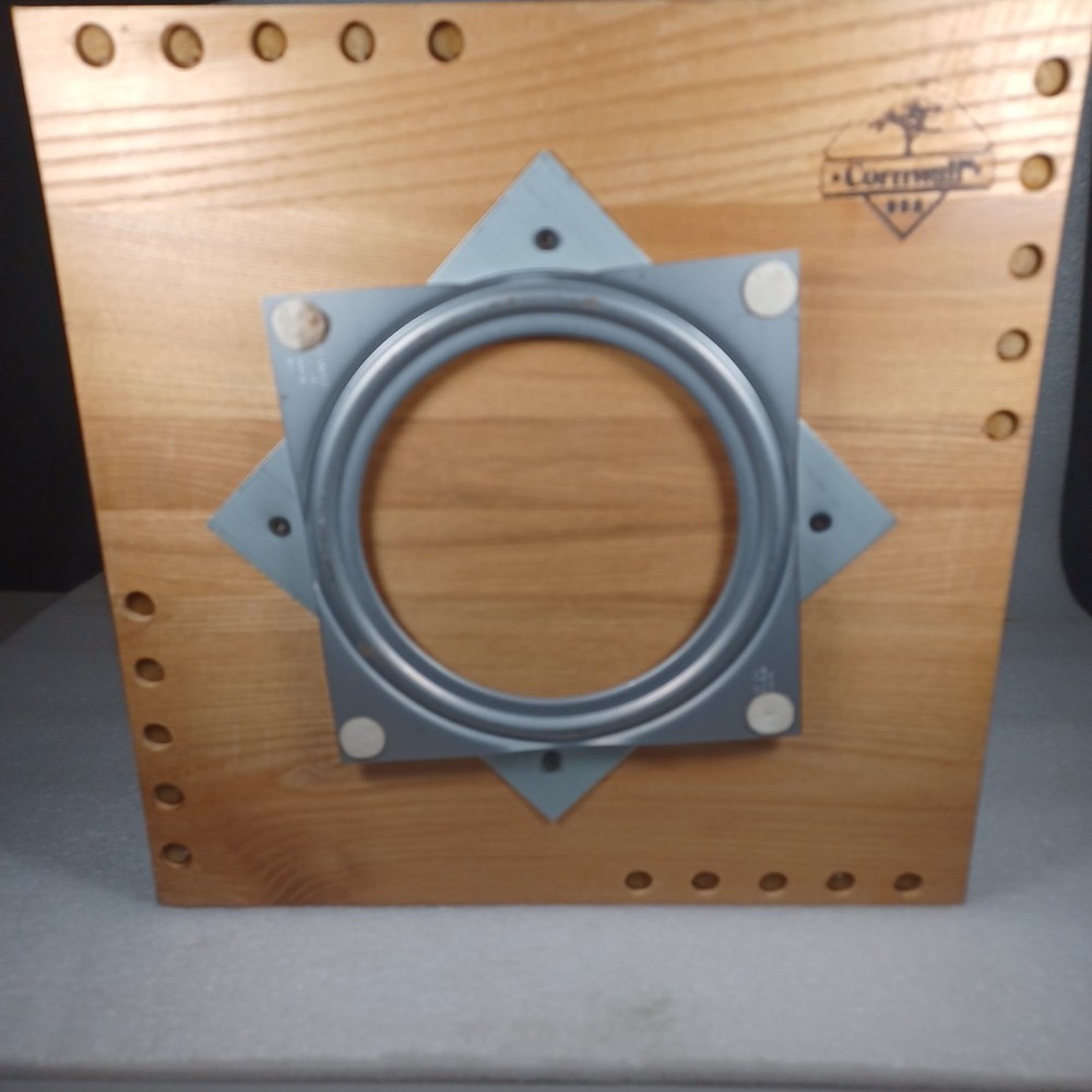 Cornwall Vintage Solid Wood CD Tower Rack Carousel Spinning Holds 80 CDs