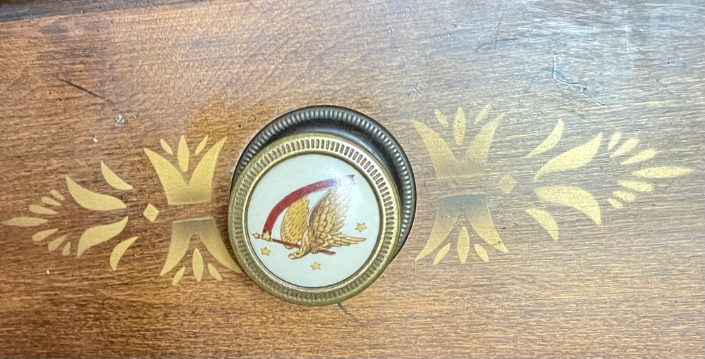 L. Hitchcock server/table