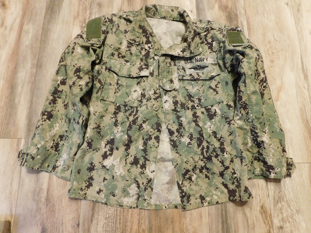 US NAVY WORKING BLOUSE COAT SIZE SMALL - REGULAR