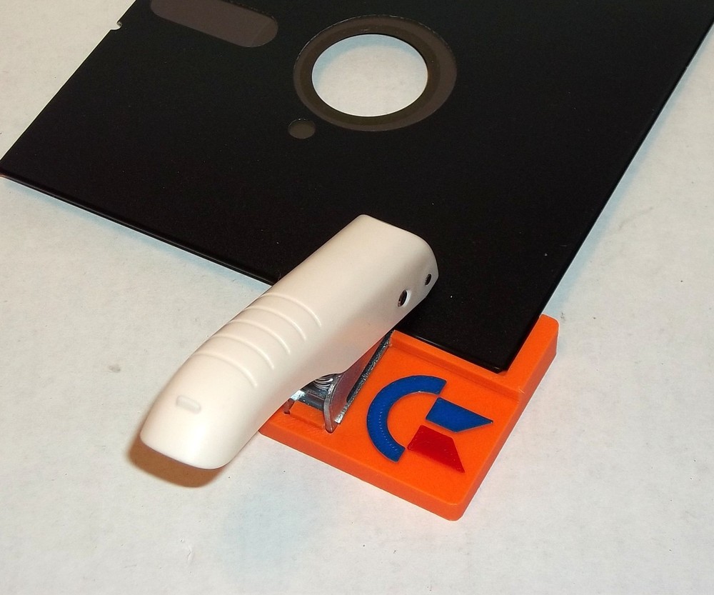 💕 BRAND NEW Floppy Disk Notcher w/ Commodore Amiga Logo Embossed 💕