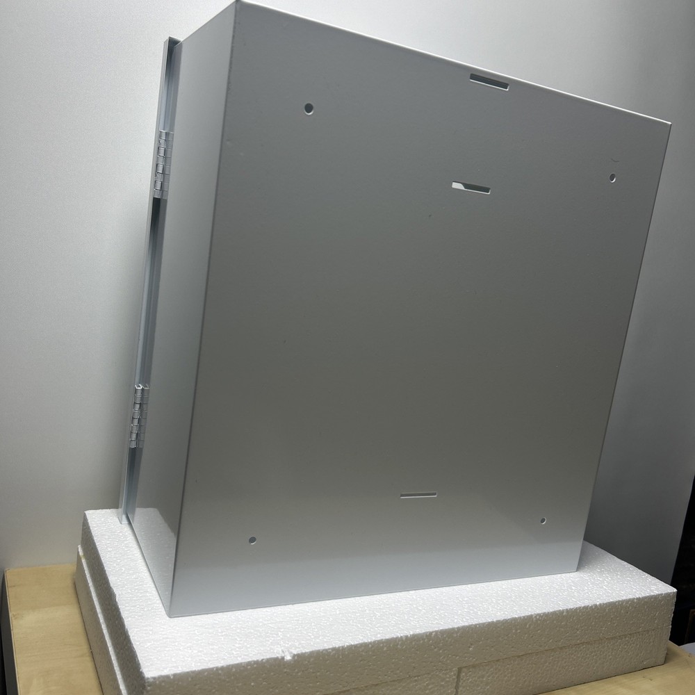 Defribilllator Hanging Storage Container With Alarm Tested
