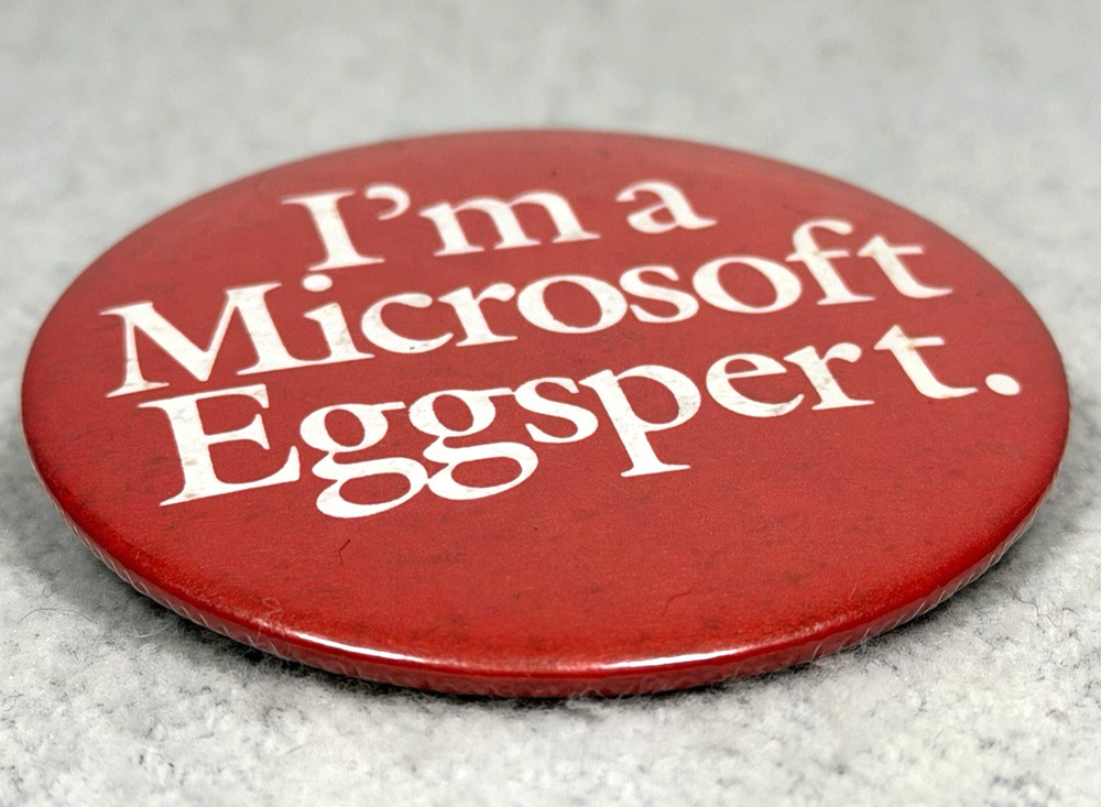Vintage Microsoft Eggspert Computer Tech Advertising Pinback Button