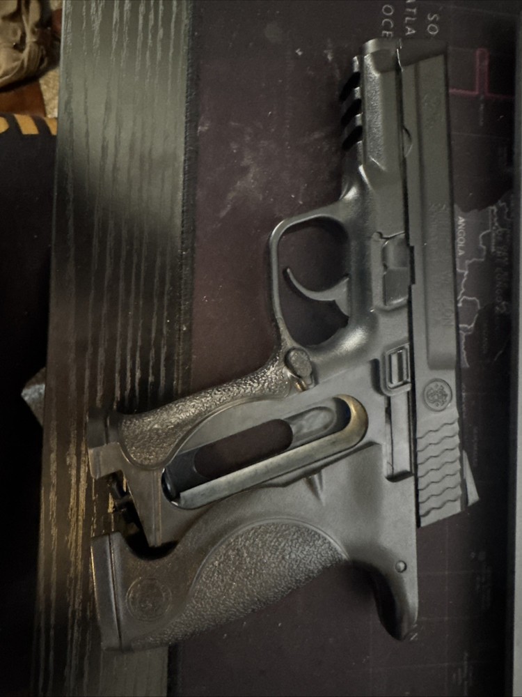 Smith & Wesson M&P 40 BB Pistol