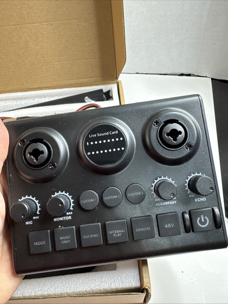 Squarock SR-AF102-2 Podcast Bundle for 2 with Microphones and Interface Sealed