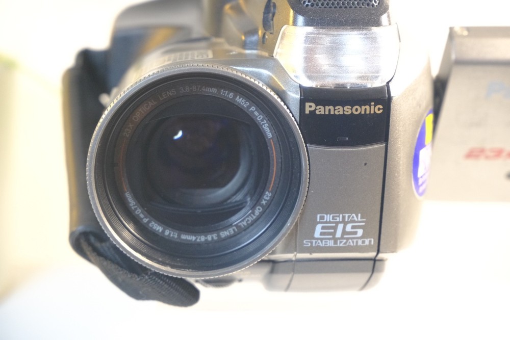 Panasonic Palmcorder VHS-C PV-L678 Video Camera Player UNTESTED