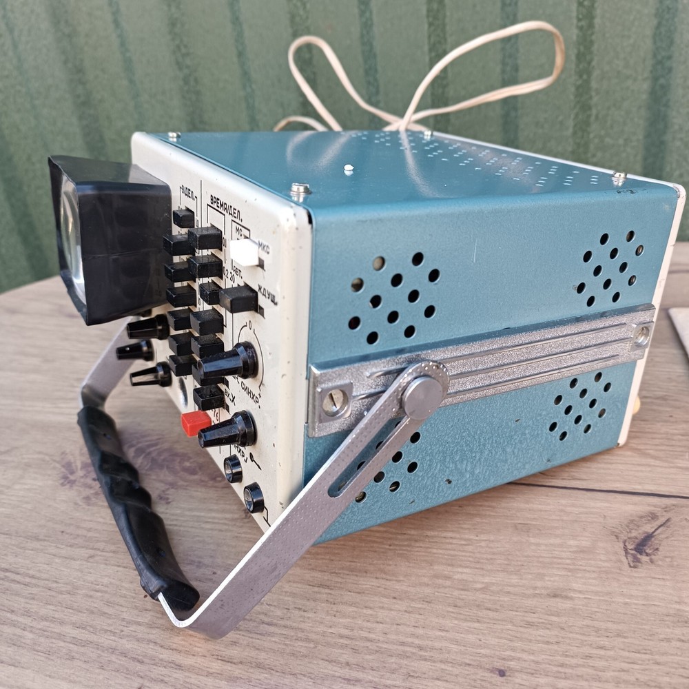 Soviet portable oscilloscope OML-2-76 WORKING
