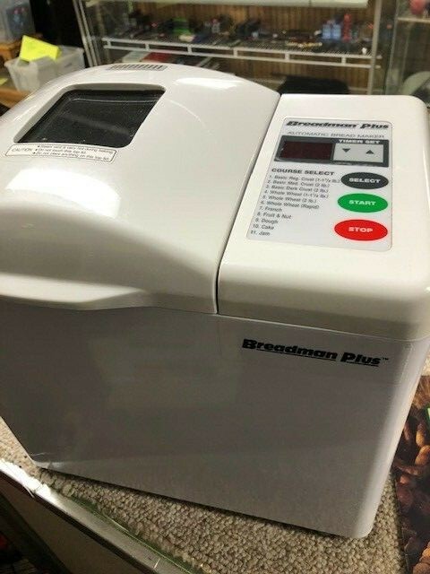 Breadman Plus TR700  bread machine with  RECEPIE BOOK AND COMPLETE IT WORKS