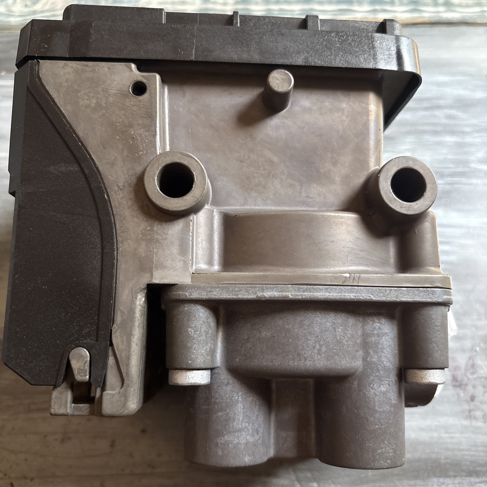 Bendix TABS-6 Standard Trailer ABS Module, Bendix OEM# K109807