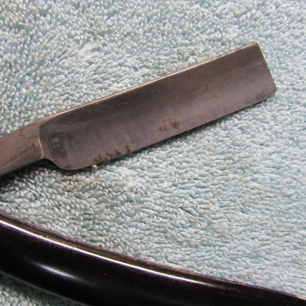 Straight Razor: Louis & Mier