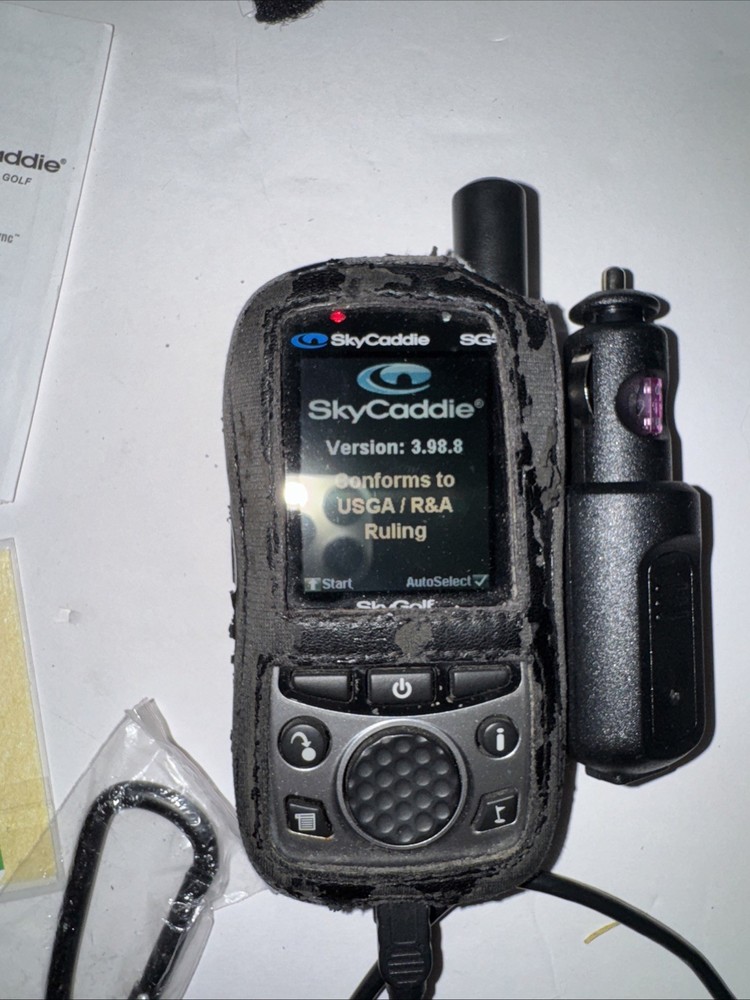 SkyCaddie SG5 GPS Device With Case