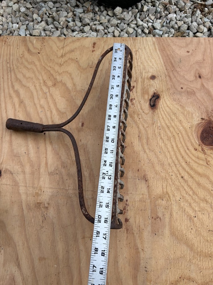 Rake Head Rusty Rustic no handle Original Vintage Primitive Metal