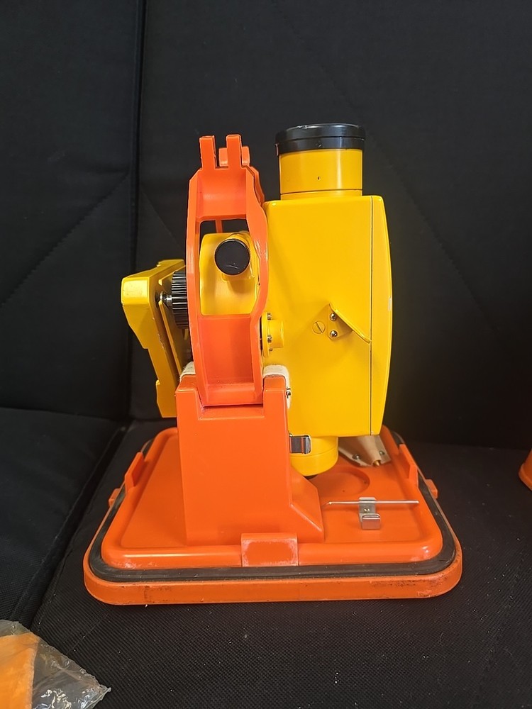 Lietz Automatic Survey Level B-4 With Case and Accessories