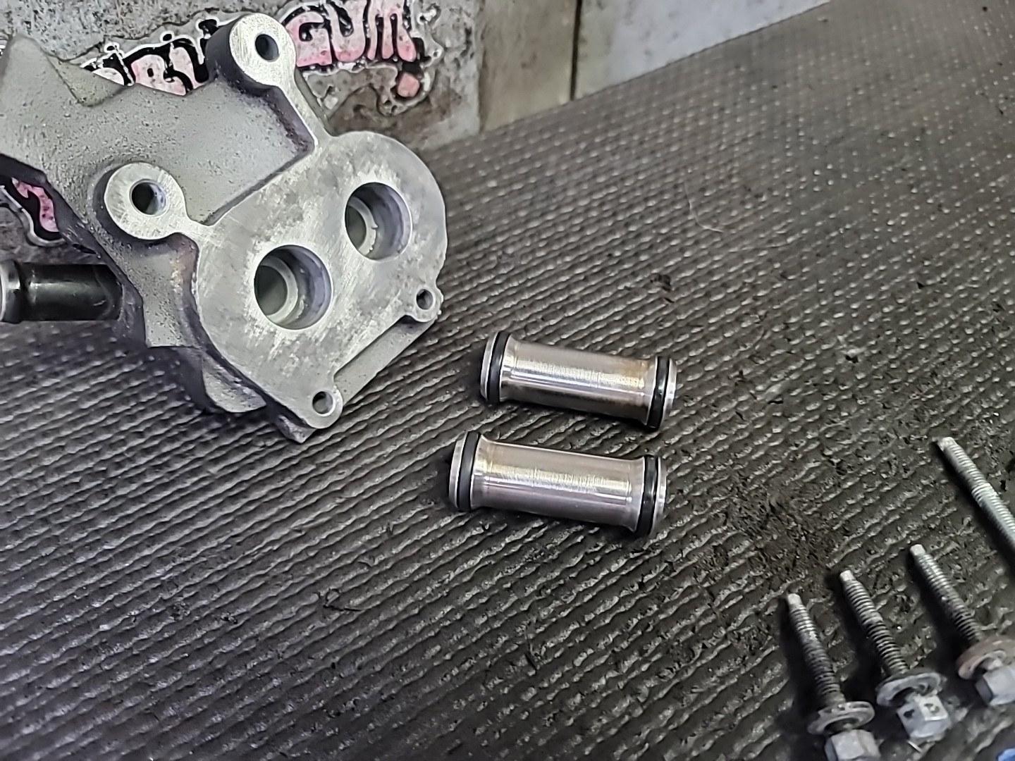 2003 2004 03-04 Ford Mustang SVT Cobra 4.6 Supercharger Intercooler Adapter 32V