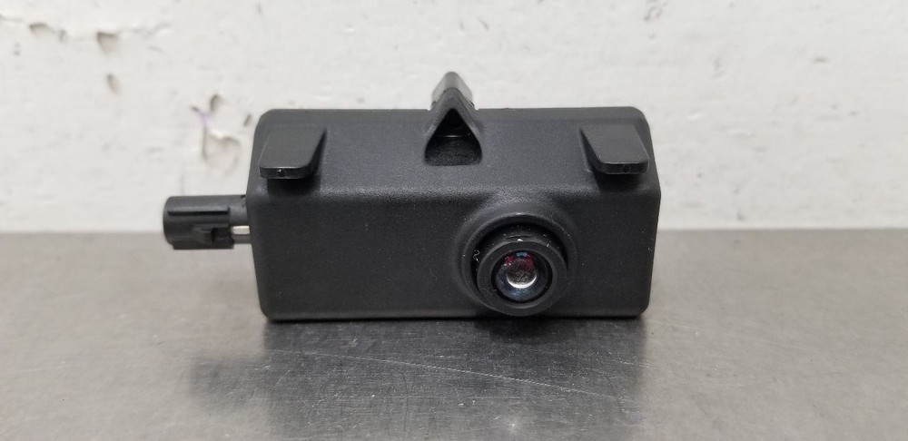 24 DODGE CHARGER GPS MAPPING CAMERA 68612086AE