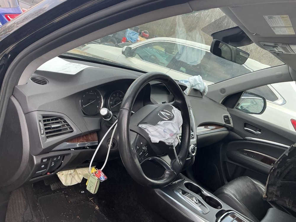 MDX 2018 Glove Box 4974762