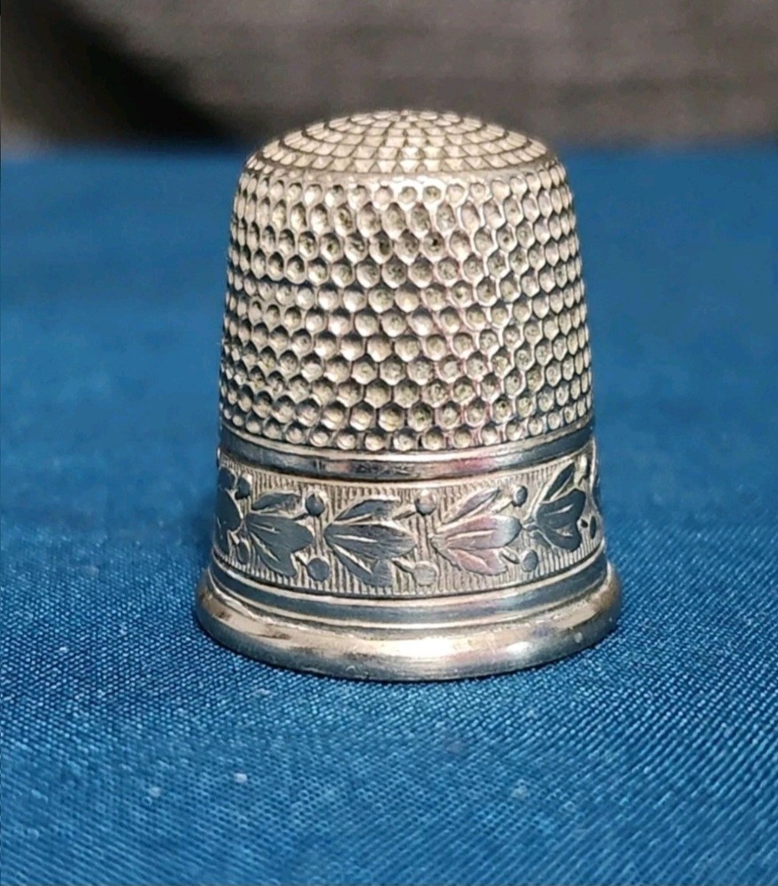 Antique Simons Bros Co Thimble Size 11