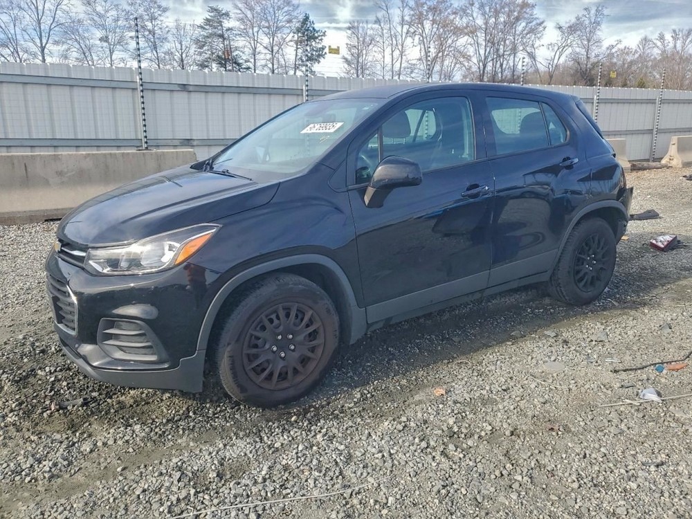 TRAX      2017 Glove Box 4946312