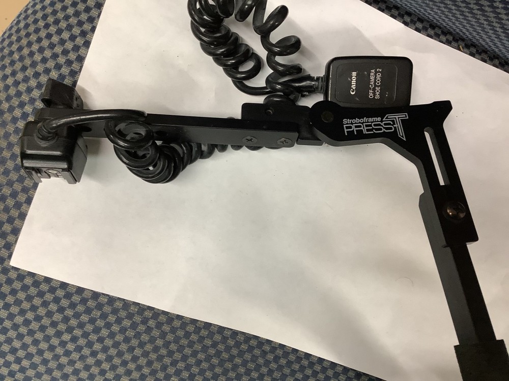 Stroboframe Press-T Bracket with Canon Off-Camera Shoe Cord 2