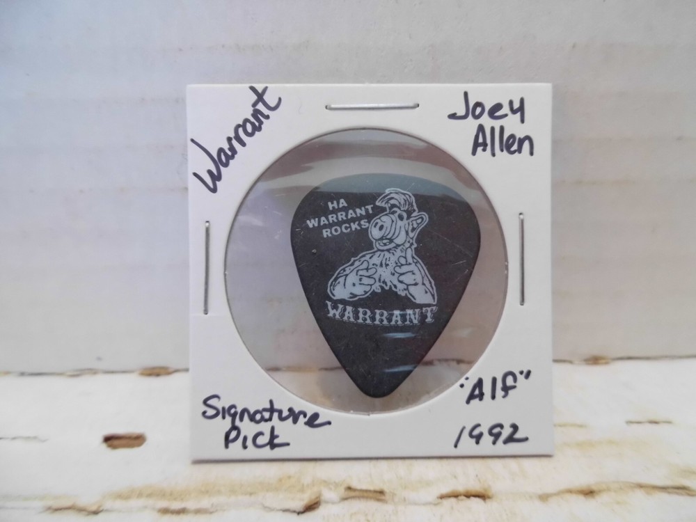 WARRANT "JOEY ALLEN" 1992 GUITAR PICK~READ DESCRIPTION #21~11