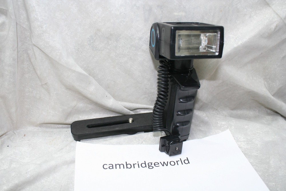 HANDLE MOUNT BOUNCE ELECTRONIC FLASH NEW with HOT SHOE CONNECTOR and BRACKET