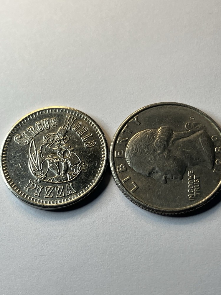 Rare Circus World Arcade Token Defunct #ua2