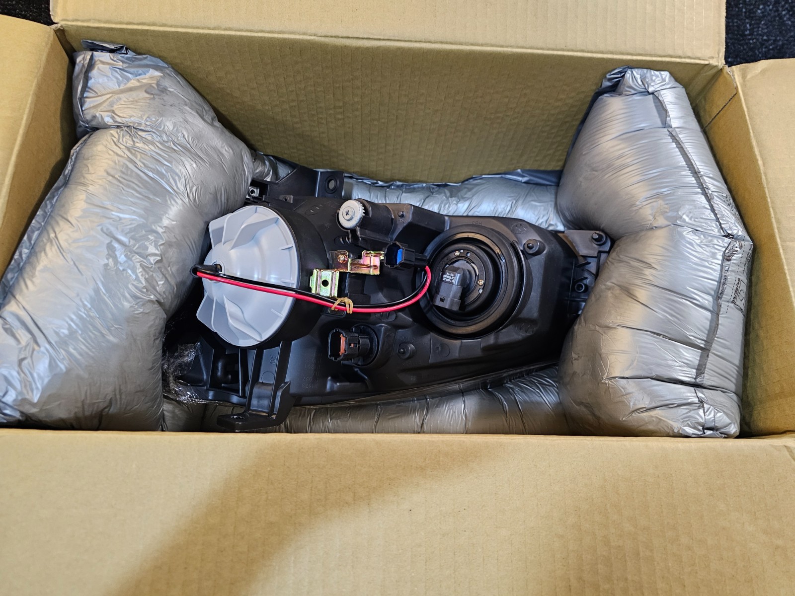 HART HGAUG011VNM Brushless 6" Earth Auger 20V System For Post Hole Digging