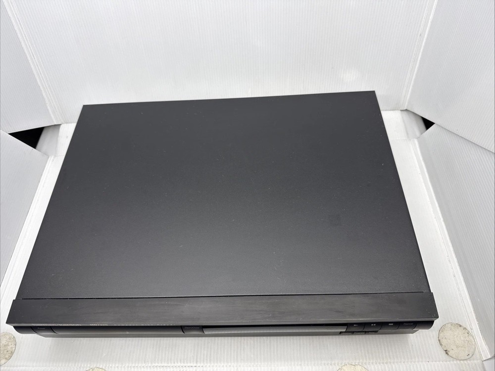 HARMAN KARDON HD7325 COMPACT DISC CD PLAYER - NO REMOTE - TESTED