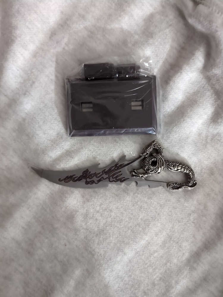 Decorative Dragon Knife Display