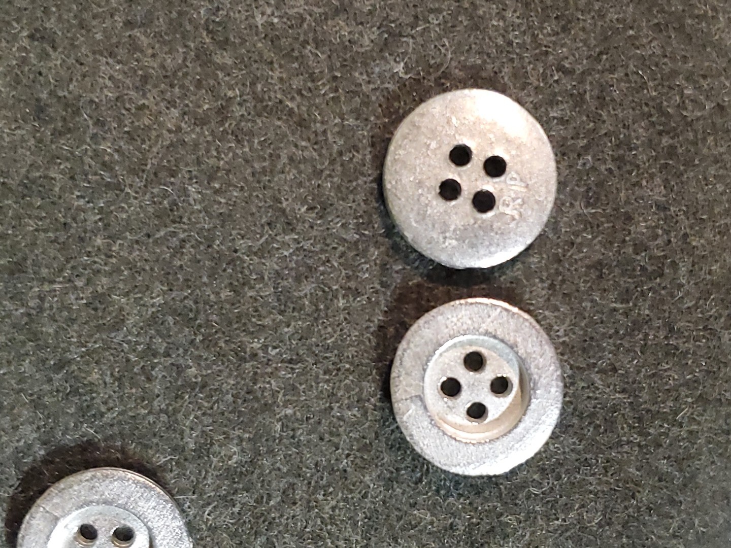 WWI German M 1915 trouser metal buttons, Individual. Small buttons by the each