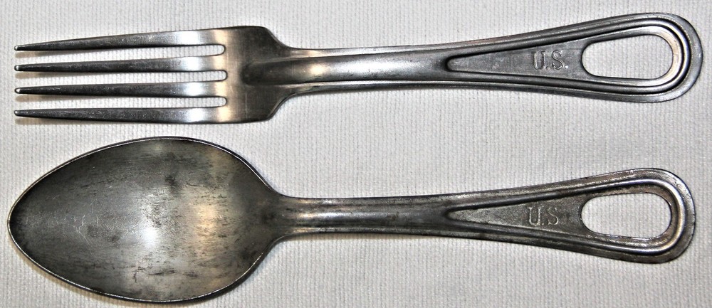 ORIGINAL WWII FORK AND SPOON FOR MESSKIT AND FIELD USE