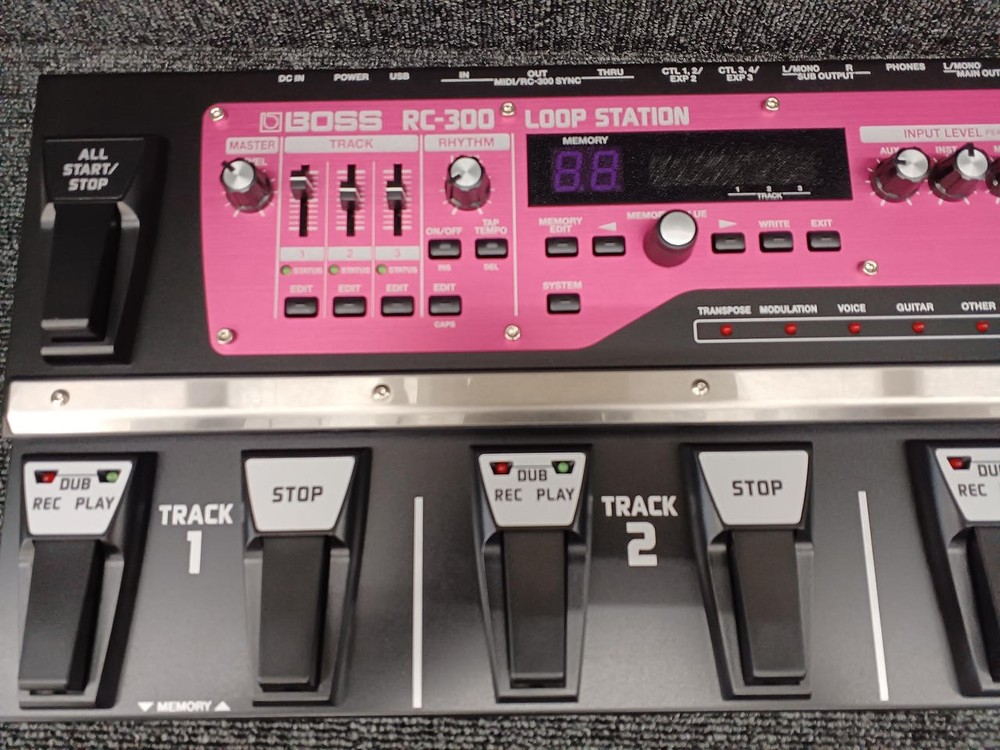 BOSS Model RC-300 Loop Station