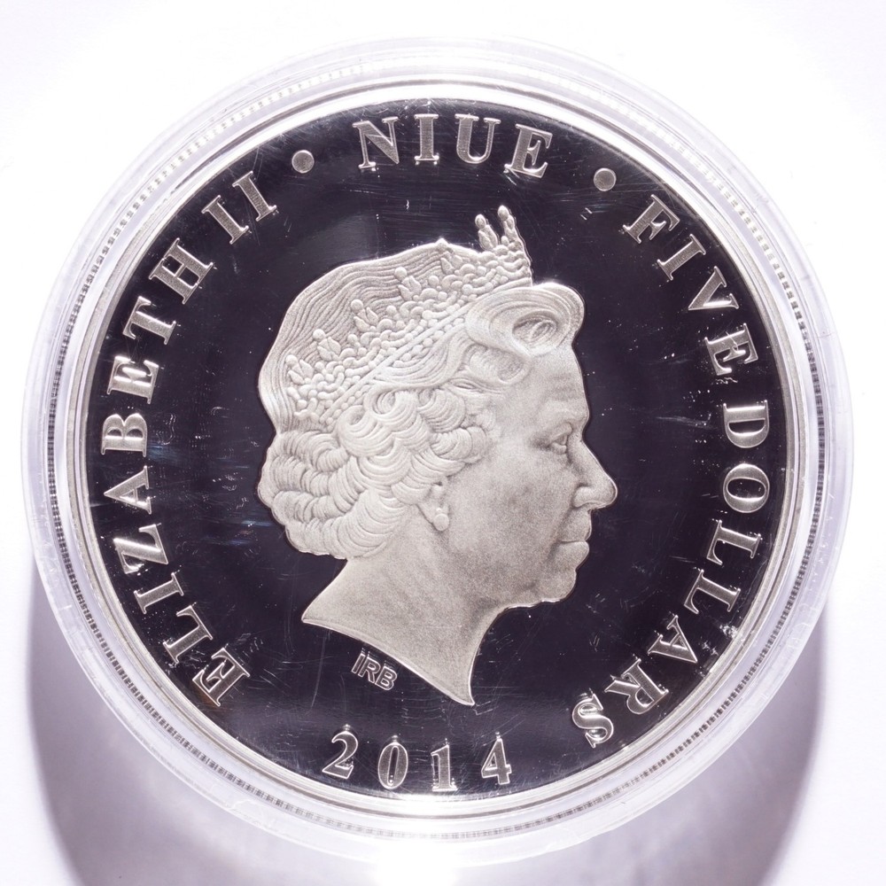 2014 Niue Silver $5 Batman 75 Years