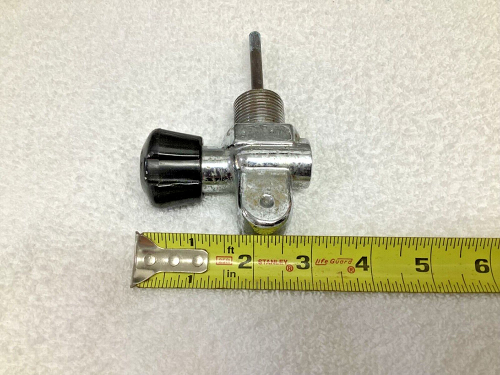 SCUBA DIVING tank valve yoke