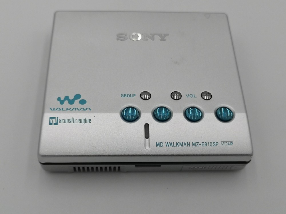 SONY WALKMAN MZ-E810SP Silver Portable MD Mini Disc player junk main unit only