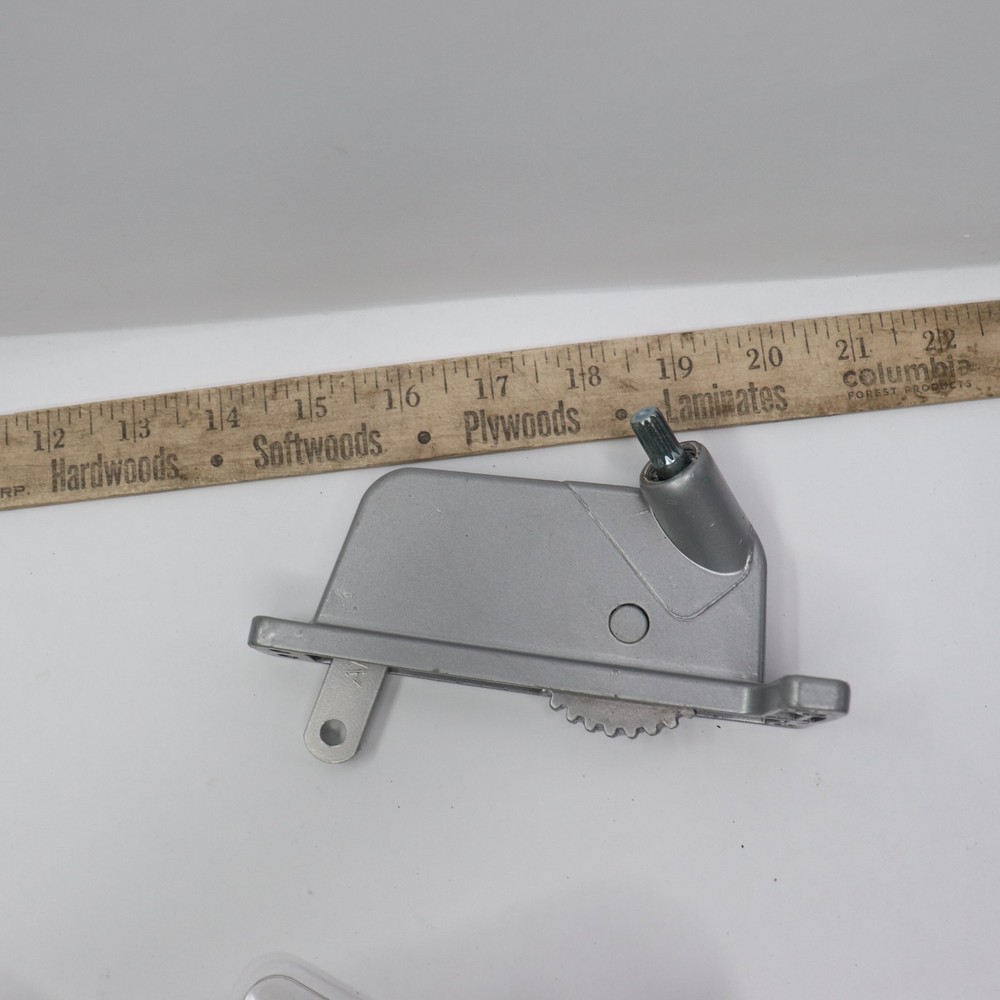 Pan American Awning Window Operator 787043 - Missing Handle