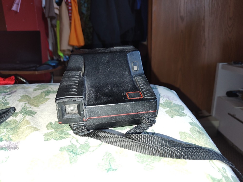 Polaroid Impulse SE Camera