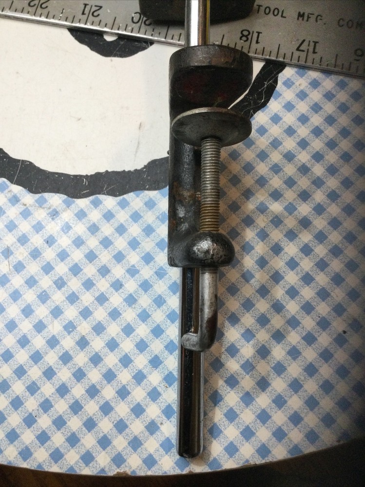 Fly Tying simple vise, table clamp, Solid Build, 9” Long, T Handle, Unbranded