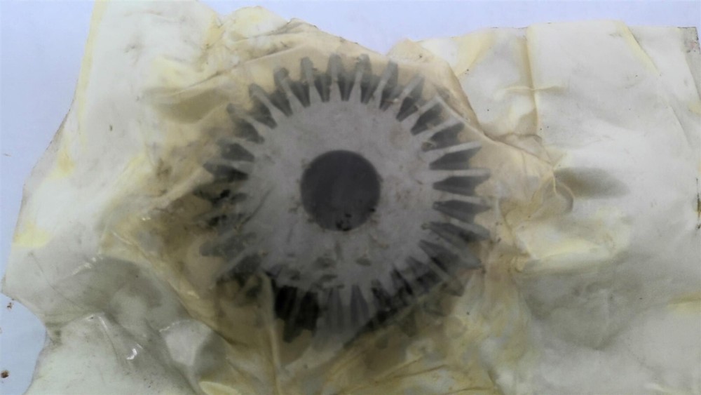 Boston L114Y Gear