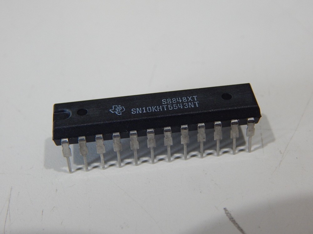 TI SN10KHT5543NT TTL to ECL Translator, 8 Func, True Output, BIPolar, PDIP24
