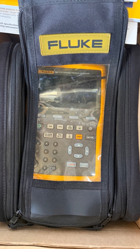 Fluke 754 Documenting Multifunction Process Calibrator