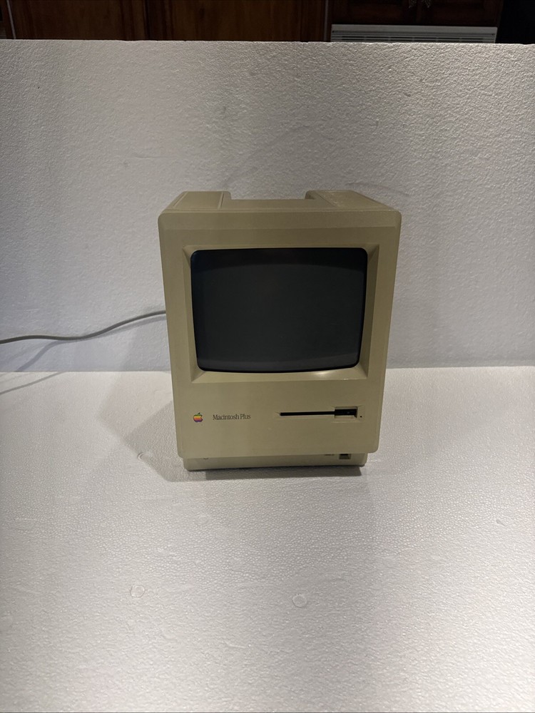 Vintage Apple Macintosh Plus M0001A
