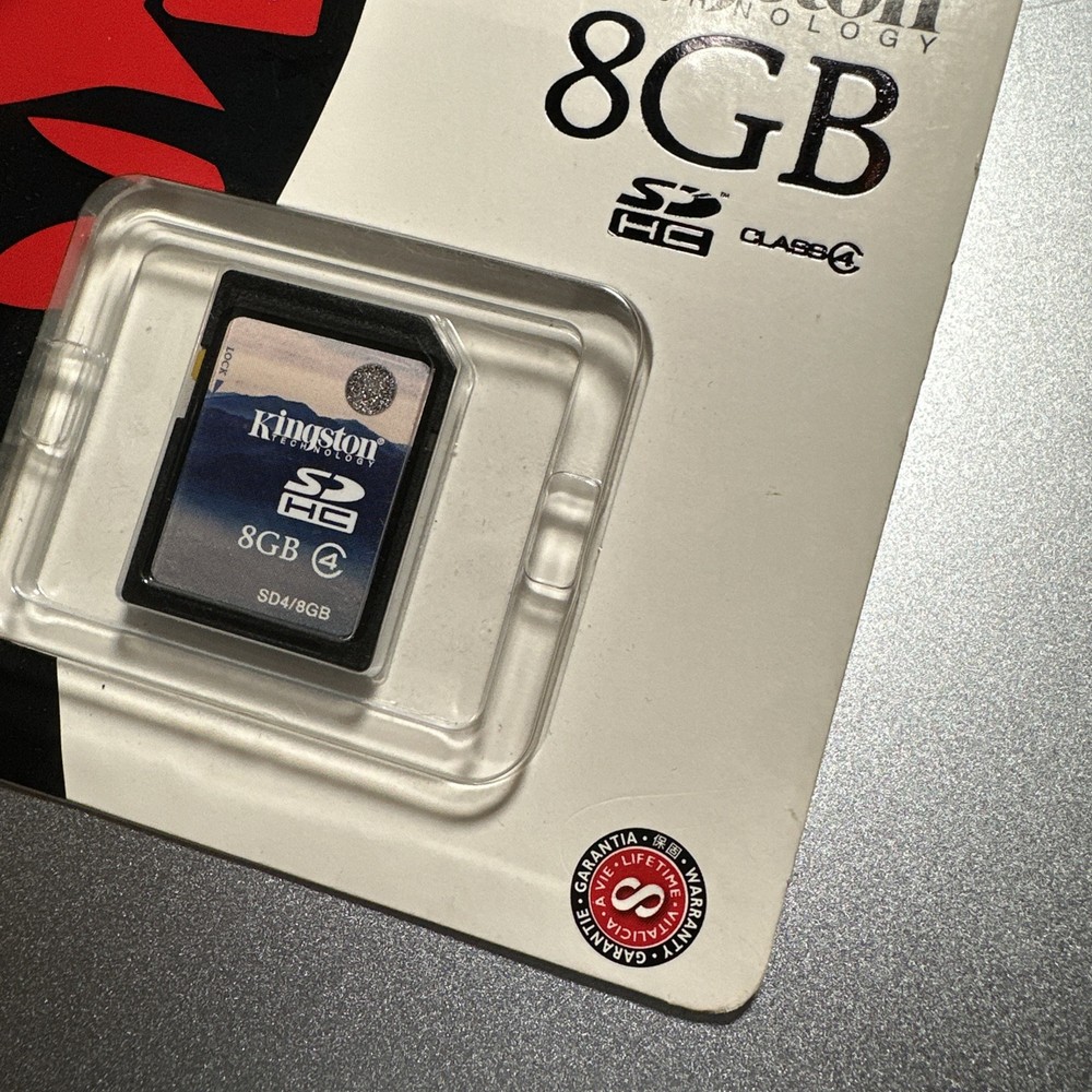 Kingston 8GB SDHC MEMORY CARD Class 4