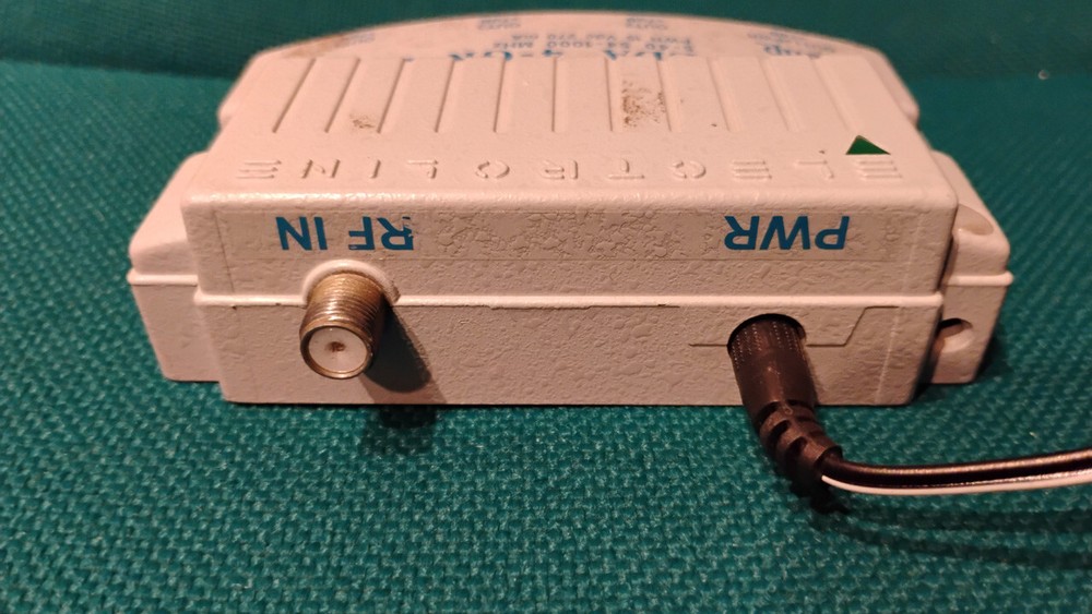 Cable tv distribution amplifier
