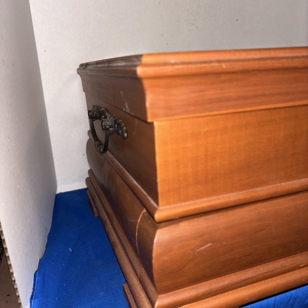 Pacific Silvercloth Anti-Tarnish Wood Flatware Storage Chest W/Drawer- Read