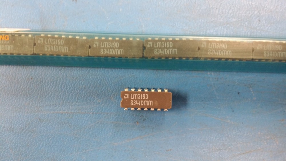 (2 PCS) LM319D Comparator 2 Func 10000uV Offset-Max  80ns Response Time CDIP14