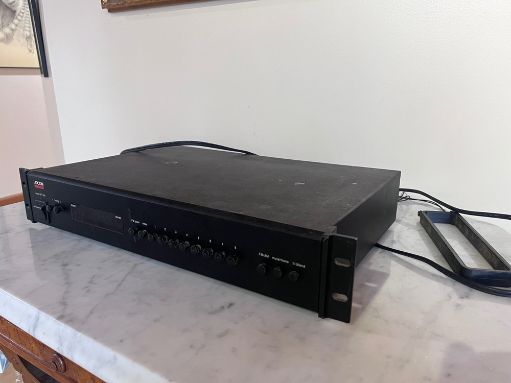 Adcom GFT-555 Digital Stereo Tuner