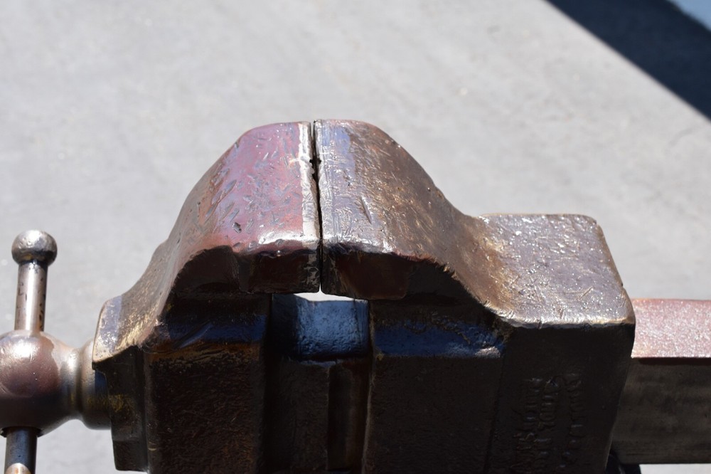 Athol bench vise 626, 6" wide jaws